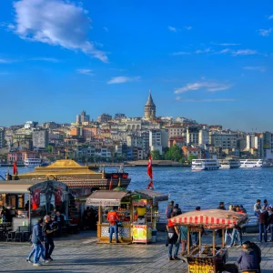 Istanbul Eminönü Square