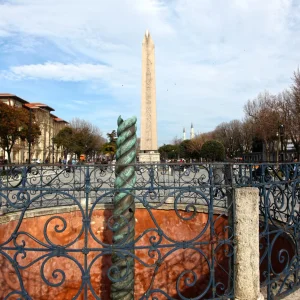 The Serpentine Obelisk Column at Hipodrom Square