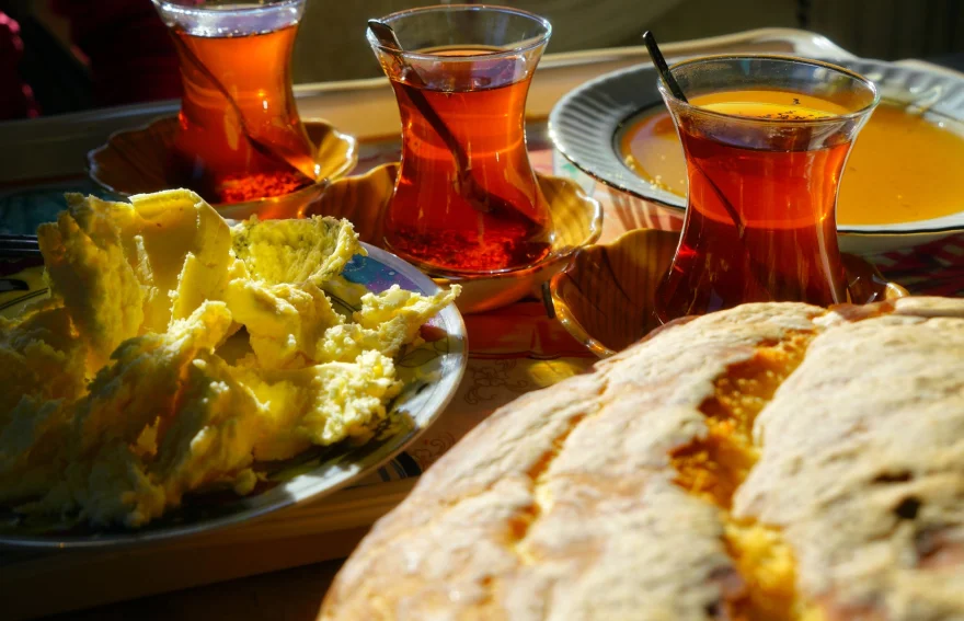 Black Sea Breakfast with Tea