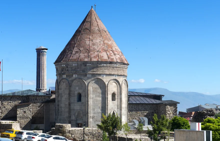 Double Minaret Madrasa Kumbet - Erzurum