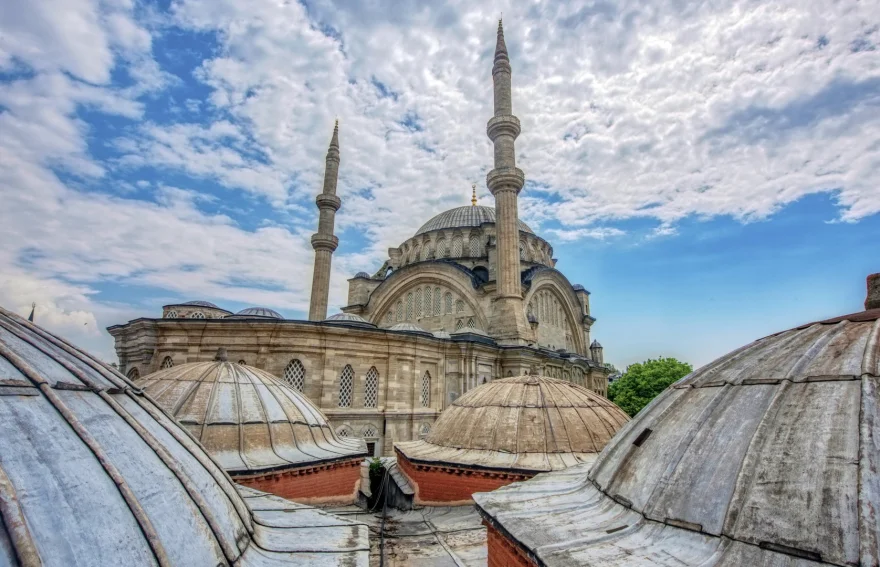 Nuruosmaniye Mosque - Istanbul