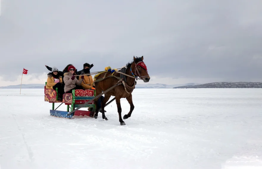 Sleigh on Lake Çıldır - Kars