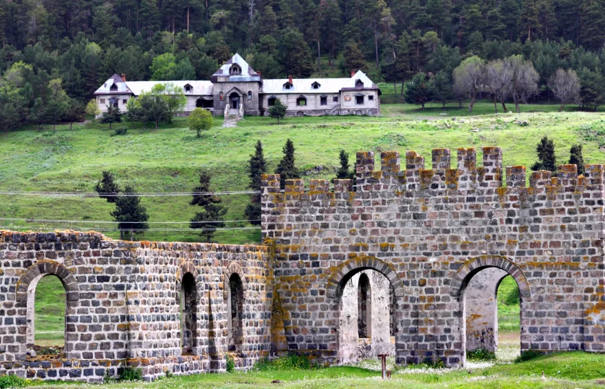 Katerina Hunting Lodge