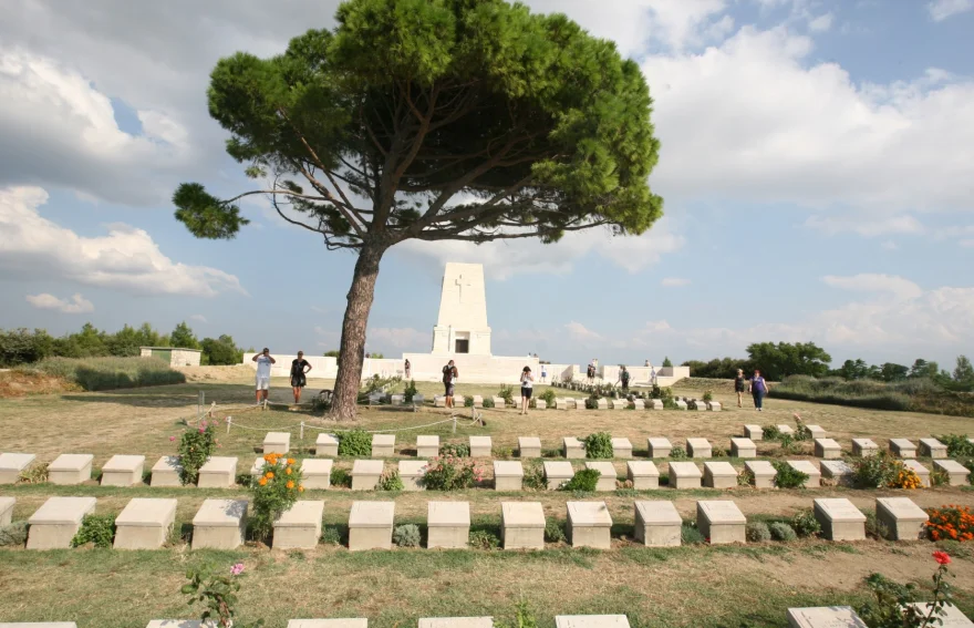 Lone Pine Monument Anzacs