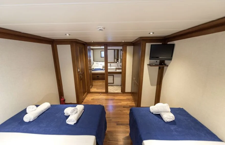 yacht charter in turkey Trawler Daphne