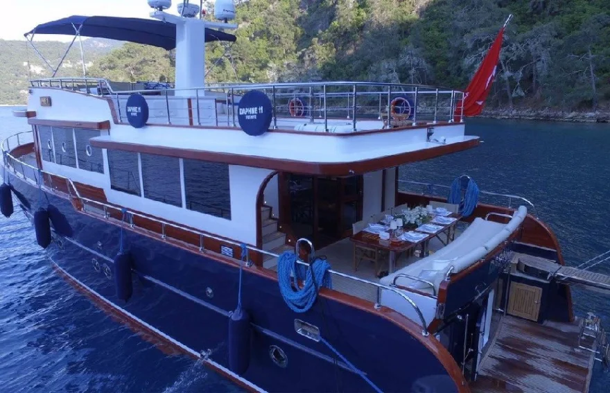 luxury yacht charter in turkey Trawler Daphne