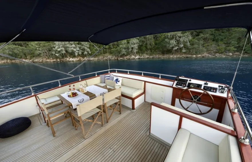 yacht charter bodrum turkey Trawler Daphne